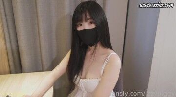 拍摄场内调教摄影师，谁让他看着猪猪就硬了，必须让他射33分钟_mp4