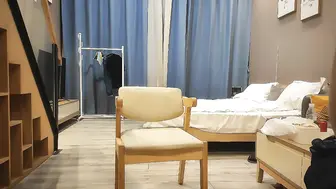 【我开着拖拉机】22岁，兼职学生妹，女仆装，近景调情啪啪，嫩乳直逼镜头