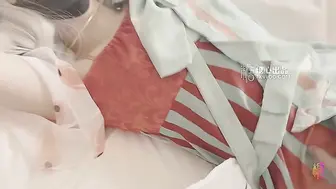 极品淫娃-网红美少女【铃木君】漫展体验Cos王者荣耀，手铐束缚嫩穴瑶妹，强势插入娇艳玉体爆射