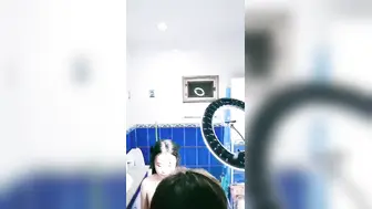 白皙皮肤韵味十足的淫荡美少妇【上篇】露脸女上位操逼秀卫生间口交无套后入
