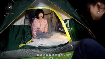 【猫爪影像】清甜女神-林怡梦【女孩与色欲狼友】野外激情狂热泄欲，高清720P原版首发，麻豆出品【MMZ-042】