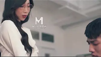 【麻豆传媒】夏晴子【妖女榨汁-篇章1】秦老师的秘密【MDSR-0001】
