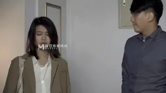 【麻豆传媒】新晋女神-梁芸菲【丈夫的绿帽嗜欲】看着妻子被陌生肉棒玩弄，高清720P原版首发【MD-0224】