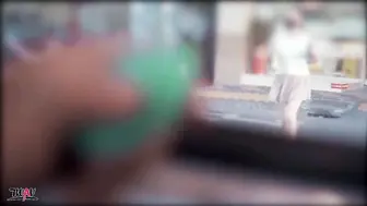 【台湾AV】无套系列【深爱我的巨乳妻子在后座无限呻吟】高清720P原版首发【TWAV003】
