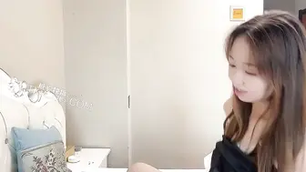 [糖心Vlog] 【网红女神】超人气爆乳貌美少女【小桃酱】性爱48式肏穴挑战，招招扶腰真要命，顶撞宫口内射