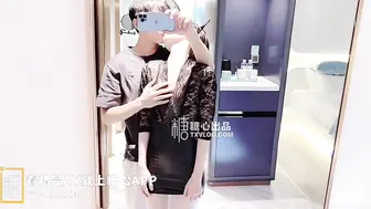 [糖心Vlog] 【萝莉女神】最新天花板白虎萝莉女友【粉色情人】性感尤物主动采精，女上位极限坐桩好深啊~后入蜜鲍极射宫口