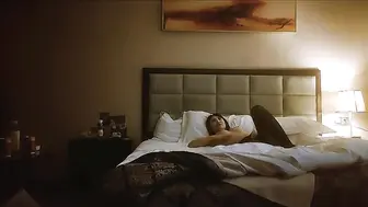 气质型西装御姐，大奶翘起臀，换上黑丝操逼，翘起屁股一下下猛顶，搞得浪叫