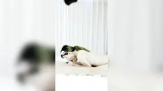 活超棒的小少妇让大哥体验什么叫【精致丝袜足交服务】全套莞式服务超棒享受，高难度体位草穴，空中加油开飞机精彩刺激