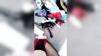 无毛白虎小萝莉被大哥玩弄调教【下篇】眼罩骨头丝袜小乳夹给小骚逼安排上，淫声荡语口交大鸡巴，肛塞跳蛋爆草抽插