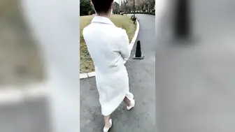 极品美乳风骚小少妇【为人湿表-上篇】出轨寻刺激户外商场露出，勾搭眼镜屌丝回酒店无套啪啪内射，高清源码无水印