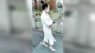 极品美乳风骚小少妇【为人湿表-上篇】出轨寻刺激户外商场露出，勾搭眼镜屌丝回酒店无套啪啪内射，高清源码无水印