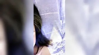 极品颜值美女为赚钱下海大秀，今天炮友没在独自在家，掰开小穴揉搓阴蒂，振动棒戴套抽插，搞得啊啊直叫