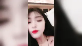 夜店气氛组渣女小可爱露脸激情大秀，深夜陪狼友发骚，诱惑舞蹈听狼友指挥展示性感骚穴，水多粉嫩人美又骚