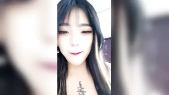大波浪极品颜值蛇纹身小姐姐【裸舞下篇】乳晕很大白嫩奶子，搔首弄姿热舞扭动，掰开骚穴特写，揉捏奶子性格开朗活泼