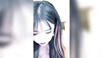 大波浪极品颜值蛇纹身小姐姐【裸舞下篇】乳晕很大白嫩奶子，搔首弄姿热舞扭动，掰开骚穴特写，揉捏奶子性格开朗活泼