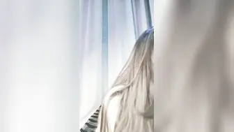 长发女神妹子【性感裸舞】说话嗲嗲的特写可爱性格好白虎鲍鱼美，湿漉漉的模特身材诱人的很