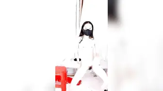 舞姬妖妖颜值不错的才艺黄播【红色情趣衣篇】情趣装性感火辣脱衣艳舞，镜头前的黑天使，揉奶摸逼各种诱惑，精彩不断别错过