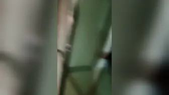 豹纹小妹【SPA服务】小哥哥，全程露脸口交大鸡巴，道具激情抽插骚穴，性感的奶子上都种上草莓了，让小哥无情爆草