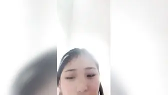 纯素颜9分女神，现场卸妆，洗澡站着撒尿，极品胴体，超清镜头展示极具挑逗