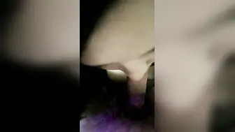 东北一豪放女，和男友直播做爱啪啪，先打飞机，口交，再女上位表情很销魂