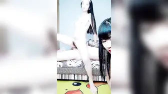 姐妹花一起过圣诞【park2】露脸跟大哥激情啪啪，口交大鸡巴吃奶子舔逼互动抽插，轮流挨草让大哥各种蹂躏浪叫真刺激