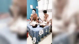【火爆推荐-疯狂乱交】半糖女神【亲姐妹大乱交】众猛男乱操极品姐妹花，引领色情时尚新篇章，高清源码无水印