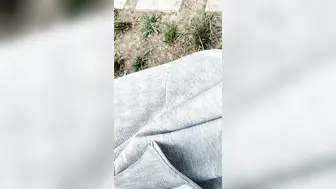 【有奶水的小少妇】农村小媳妇，留守在家寂寞了，跑到小树林里，挤奶水，抠骚逼，紧张刺激有趣
