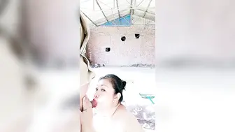 黑丝高跟骚姐姐【上篇】勾搭库房大爷，衣服都没脱就干上了，全程露脸深喉大鸡巴，无套爆草抽插，淫声荡语不断浪叫