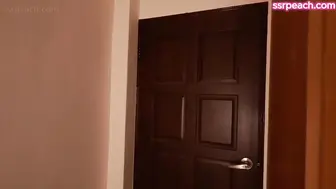 母亲节特辑! 跟妈妈住最烦了，洗澡自慰声音大一点就要被管东管西，等我存够钱一定要自己出去租房