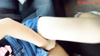 最屌自拍作品冷S停车场车震完水仙牌风油精搽逼逼疼不欲生然后商场玩露出