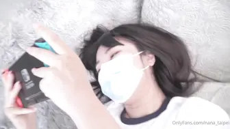 打电动的女孩