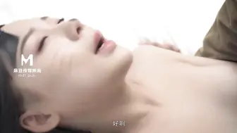 麻豆映画 MD0067 兄妹乱伦阋墙变装玩淫荡捉迷藏 - 林思妤