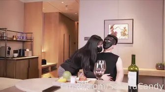 出差情缘：女上司和男下属的疯狂之夜