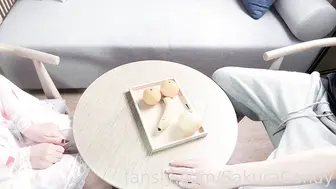 岳父与儿媳做爱 趁儿子出差不在家，点燃寂寞儿媳心中欲望之火，爆操中出内射