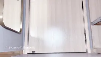 米娜学姐    酒店门口