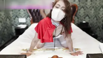 变态妈妈 被儿子绑着求肏逼 用力地插入那已流淌着爱液的淫荡穴穴，母亲发出欲求不满的呻吟