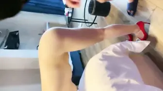 气质美少妇下海挑战头套男高挑身材让人好想插入