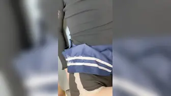 帮妹妹找了份工作，但是我要求她，主动帮我解决生理问题，你们说她会愿意吗？