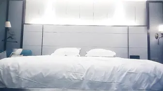 苗条白晢妹子屁股纹着用力两字 按照指示用力猛操