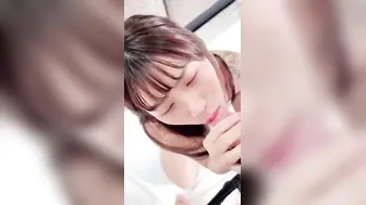 迷糊的小艾玛紧致的身体和敏感的下体 被摄影师给操了 艾玛 Emma