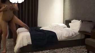 情侣私拍流出 长发美女积极主动 撅着翘臀等着后入