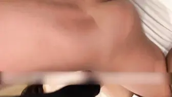 按摩内射，三男轮流精子填满，她却以为是正常按摩