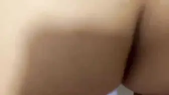 睡醒发现爸爸不在家，色性大发蹂躏性感睡衣的母亲