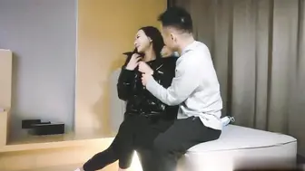 约会高颜值小美女，娇俏可人气质迷人，互动自然暧昧，火辣场景层层递进全程吸睛