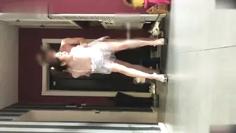 【绿帽】论坛曝光-大神调教新婚的母狗情人，让他穿婚纱在家被自己操！无套！