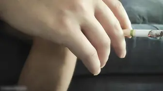中场休息后，白嫩人妻没满足，直接抱到阳台旁开干，手扶沙发浪叫不断刺激