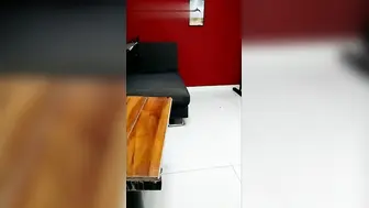 儿子往熟睡的妈妈逼上摸春药骚货母亲发情自摸