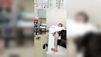 大家喜欢这种熟女吗？逼虽老服务却到位，所有服务来一遍口交内射通通来