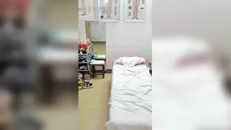 大家喜欢这种熟女吗？逼虽老服务却到位，所有服务来一遍口交内射通通来