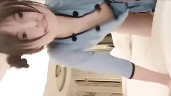 新婚人妻偷情初恋男友，炮击喝尿吞精乳夹！